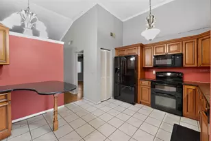 3205 Laurel Dale Dr, Tampa, FL 33618 - Photo 13