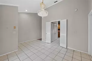 3205 Laurel Dale Dr, Tampa, FL 33618 - Photo 5