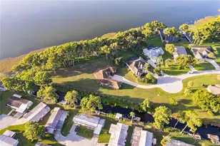 12131 Eagles Point Ct, Grand Island, FL 32735 - Photo 7