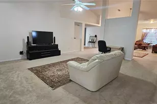 23705 Milford Dr, Eustis, FL 32736 - Photo 5
