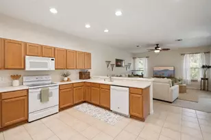 2589 Corbyton Ct, Orlando, FL 32828 - Photo 5