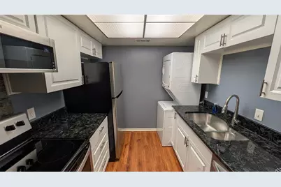 700 E Airport Boulevard #H5, Sanford, FL 32773 - Photo 9