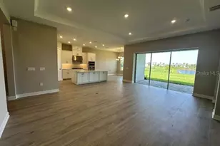 998 Tassleflower Trl, Saint Cloud, FL 34771 - Photo 5
