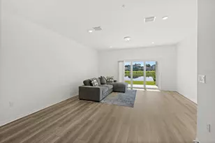 5055 Sunrise Ests Dr, Melbourne, FL 32904 - Photo 15