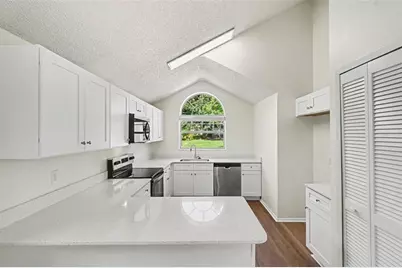 311 Tiburon Court, Orlando, FL 32835 - Photo 5