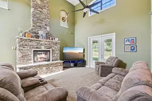 36137 Mattawan Dr, Eustis, FL 32736 - Photo 11