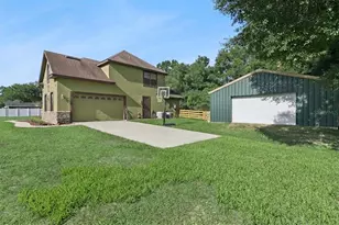 36137 Mattawan Dr, Eustis, FL 32736 - Photo 5