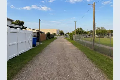 2504 S 54th Street, Tampa, FL 33619 - Photo 3