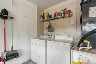 11130 Pinewood Cove Ln, Orlando, FL 32817 - Photo 21