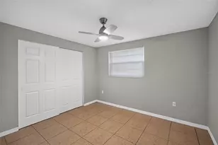 3834 Warren Ridge St, Sarasota, FL 34233 - Photo 21
