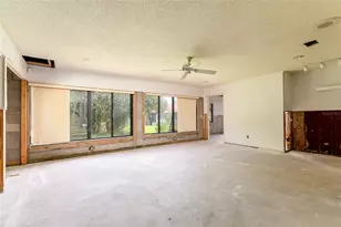 5675 Minaret Ct, Orlando, FL 32821 - Photo 9
