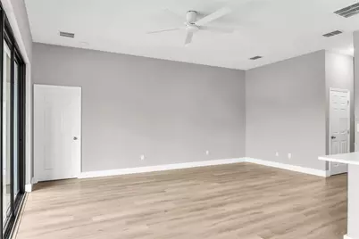 563 Lake Davenport Circle, Davenport, FL 33837 - Photo 9