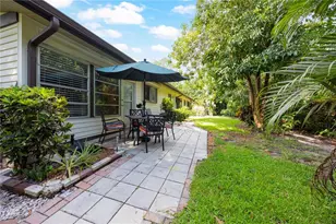 1001 Pine Isle Ln, Naples, FL 34112 - Photo 23