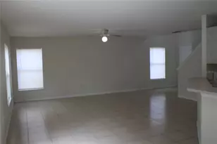 215 Owenshire Cir, Kissimmee, FL 34744 - Photo 5