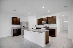 1942 Marlow St, Deltona, FL 32738 - Photo 5