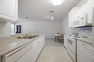 4008 Hemingway Cir, Haines City, FL 33844 - Photo 9