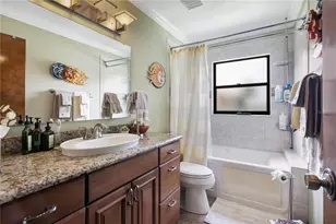 884 W Lake Holden Point, Orlando, FL 32805 - Photo 23