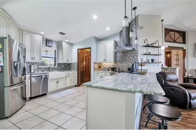 884 W Lake Holden Point, Orlando, FL 32805 - Photo 13