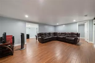 19 S Tyler Ave, Orlando, FL 32811 - Photo 17
