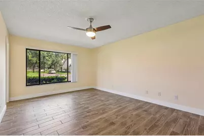 107 Seville Court N, Plant City, FL 33566 - Photo 13