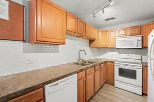 3200 Sabal Palms Ct, Kissimmee, FL 34747 - Photo 11