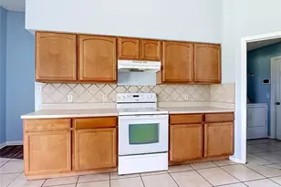 1001 Eiffel Ln, Kissimmee, FL 34759 - Photo 15