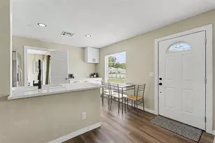 102 Shore Dr E, Oldsmar, FL 34677 - Photo 5