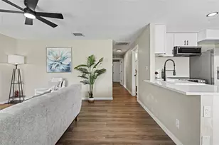 102 Shore Dr E, Oldsmar, FL 34677 - Photo 11