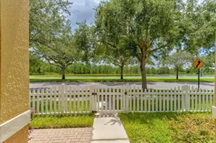 2463 Lacerta Dr, Orlando, FL 32828 - Photo 3