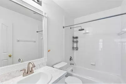 10112 Farmingdale Place, Tampa, FL 33624 - Photo 9
