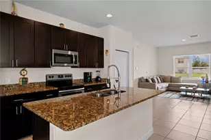 464 Danube Dr, Poinciana, FL 34759 - Photo 9