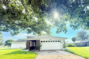140 Fairway Ten Dr, Casselberry, FL 32707 - Photo 1