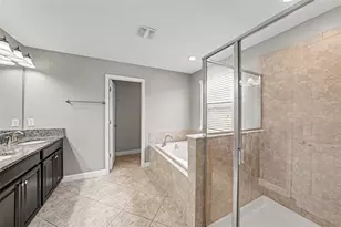 28500 Pleasant Bay Loop, Wesley Chapel, FL 33543 - Photo 17