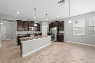 28500 Pleasant Bay Loop, Wesley Chapel, FL 33543 - Photo 5