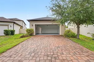 28500 Pleasant Bay Loop, Wesley Chapel, FL 33543 - Photo 19