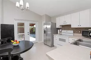 519 Beasley Ct, Orlando, FL 32807 - Photo 5
