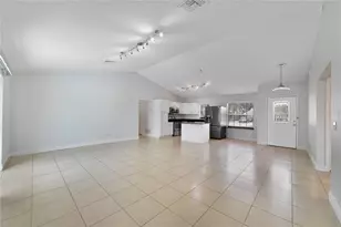 127 Citruswood Ct, Davenport, FL 33837 - Photo 9