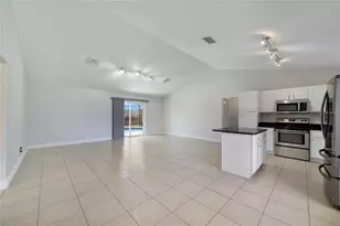 127 Citruswood Ct, Davenport, FL 33837 - Photo 3