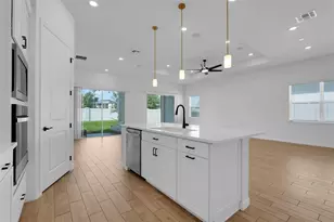 10393 Pk Ests Ave, Orlando, FL 32836 - Photo 11