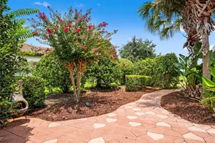32516 Hawks Lake Ln, Sorrento, FL 32776 - Photo 9