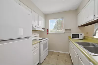 1412 Oak Place #J, Apopka, FL 32712 - Photo 3