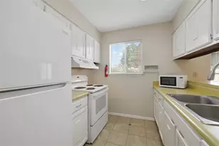 1412 Oak Pl, Apopka, FL 32712 - Photo 3