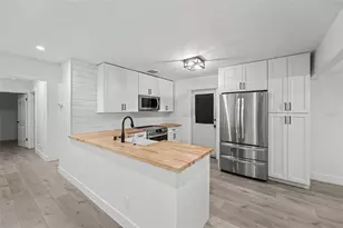131 Emerald Ln, Largo, FL 33771 - Photo 11