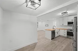 131 Emerald Ln, Largo, FL 33771 - Photo 13