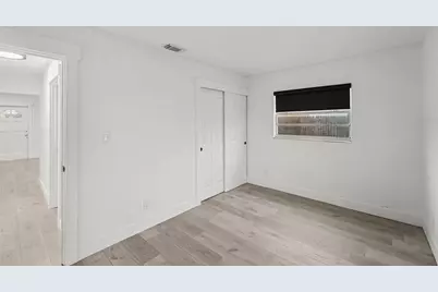 131 Emerald Lane, Largo, FL 33771 - Photo 25