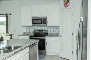 661 Crown Rose Dr, Eagle Lake, FL 33839 - Photo 11