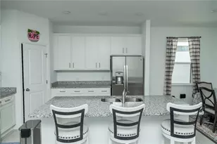 661 Crown Rose Dr, Eagle Lake, FL 33839 - Photo 13