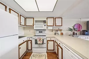 601 N McDonald St, Mount Dora, FL 32757 - Photo 7