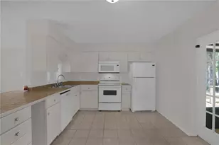 1349 E Wisconsin Ave, Deland, FL 32724 - Photo 9