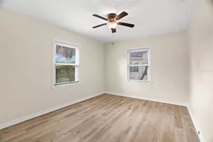 446 37th Ave NE, Saint Petersburg, FL 33704 - Photo 11